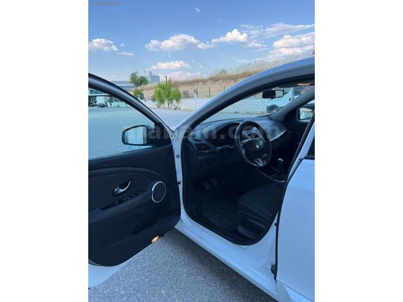 DEMİR AUTO'DAN DEGİLENSİZ 175 binde temiz AİLE ARACI