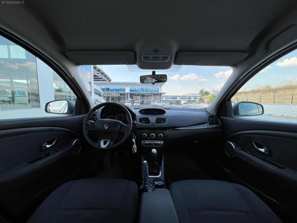DEMİR AUTO'DAN DEGİLENSİZ 175 binde temiz AİLE ARACI