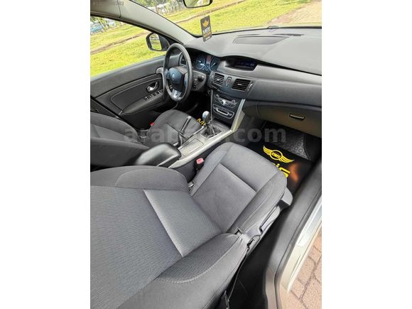 2011 MODEL 233000KM DİZEL RENAULT LATITUDE