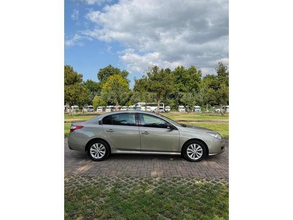 2011 MODEL 233000KM DİZEL RENAULT LATITUDE