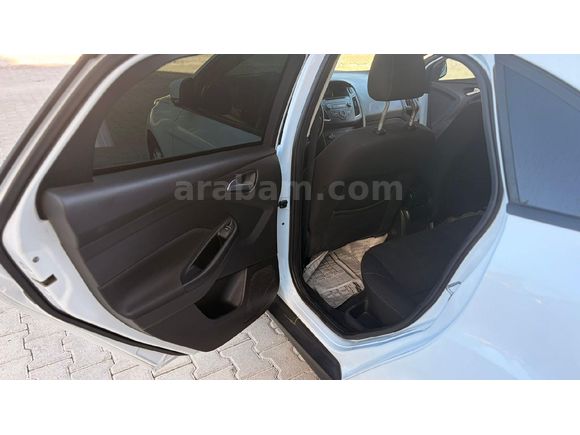 2015 Ford Focus  otomatik 1.5 TDCi 189 binde Trend X