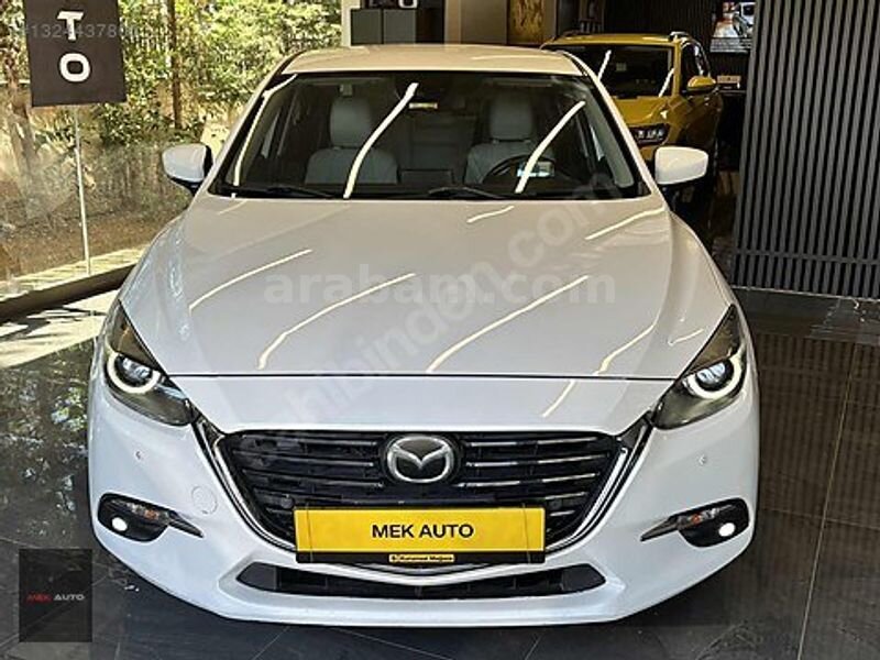 Galeriden Mazda 3 1.5 SkyActive-D Power Sense 2017 Model İstanbul 116.000 km Beyaz