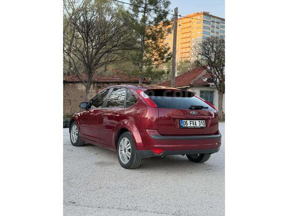 Sahibinden Ford Focus 1.6 Ghia 2005 Model