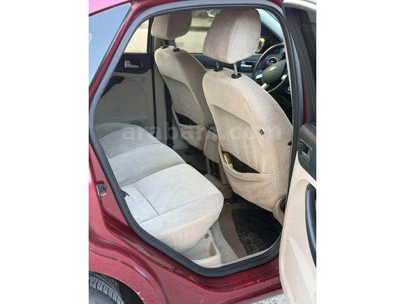Sahibinden Ford Focus 1.6 Ghia 2005 Model