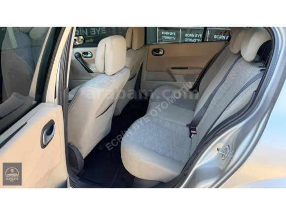 ECRİN BYE'dan DEĞİŞENSİZ OTOMATİK MEGANE