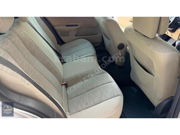ECRİN BYE'dan DEĞİŞENSİZ OTOMATİK MEGANE