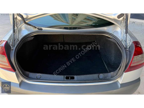 ECRİN BYE'dan DEĞİŞENSİZ OTOMATİK MEGANE