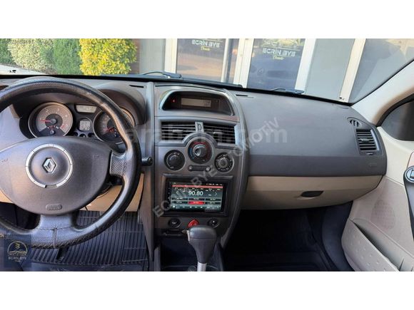 ECRİN BYE'dan DEĞİŞENSİZ OTOMATİK MEGANE