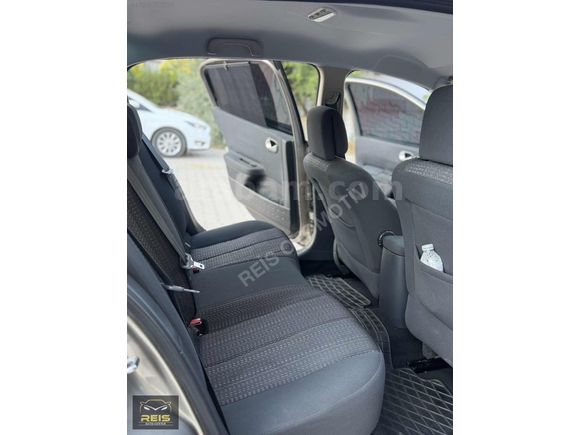 2009 MODEL RENAULT MEGANE 110 BİN KM HATASIZ BOYASIZ
