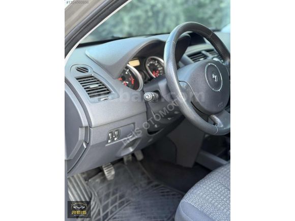 2009 MODEL RENAULT MEGANE 110 BİN KM HATASIZ BOYASIZ