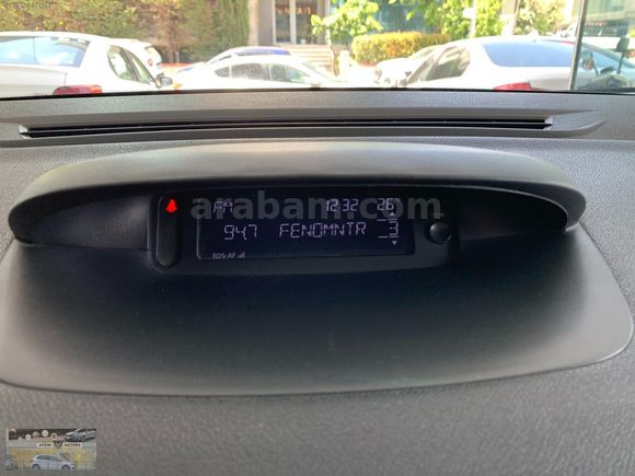 OTOMATİK VİTES 2012 MEGANE 3 EXPRESİON 1.5 DCİ/DİG.KLİMA/HIZ.SAB