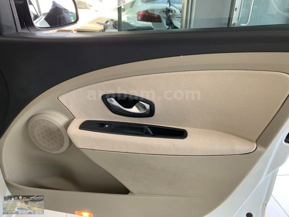 OTOMATİK VİTES 2012 MEGANE 3 EXPRESİON 1.5 DCİ/DİG.KLİMA/HIZ.SAB