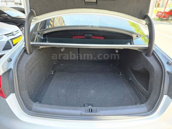 2012 MODEL AUDİ A4 2.0 TDİ 177 LİK DEĞİŞENSİZ ÇOK TEMİZ