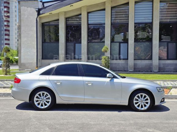 2012 MODEL AUDİ A4 2.0 TDİ 177 LİK DEĞİŞENSİZ ÇOK TEMİZ