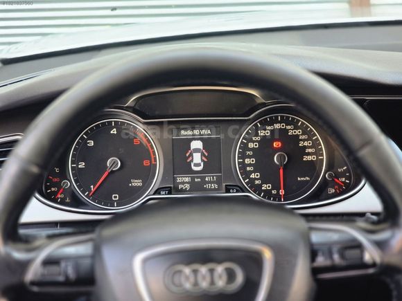 2012 MODEL AUDİ A4 2.0 TDİ 177 LİK DEĞİŞENSİZ ÇOK TEMİZ
