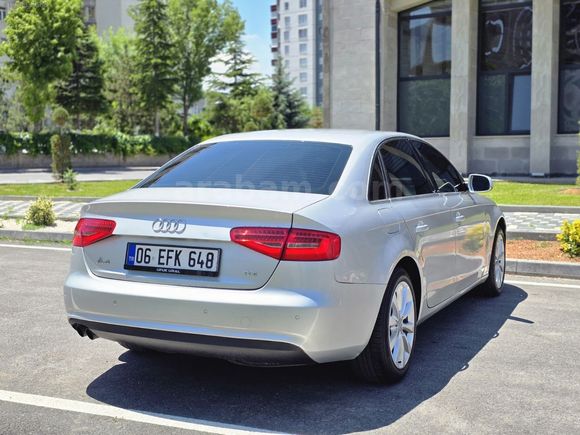 2012 MODEL AUDİ A4 2.0 TDİ 177 LİK DEĞİŞENSİZ ÇOK TEMİZ