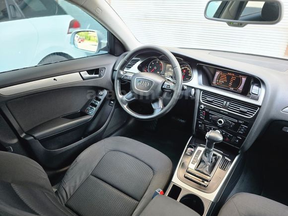 2012 MODEL AUDİ A4 2.0 TDİ 177 LİK DEĞİŞENSİZ ÇOK TEMİZ