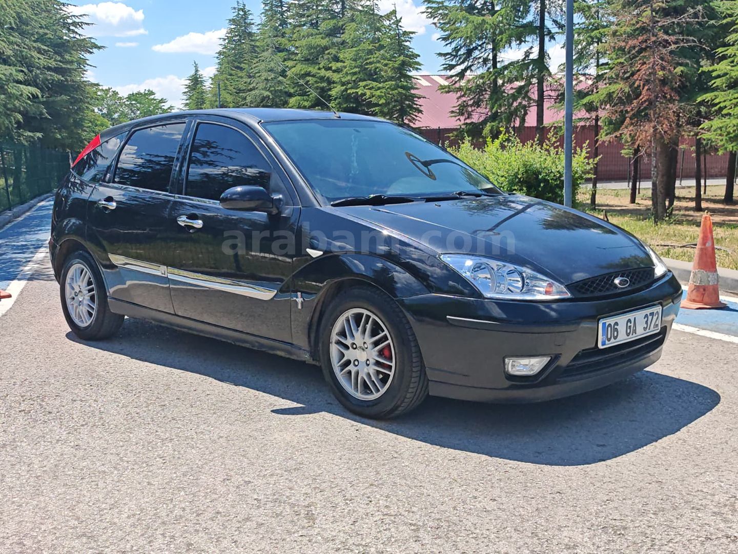 Sahibinden Ford Focus 1.6 Ghia 2003 Model Ankara 326.000 km Siyah
