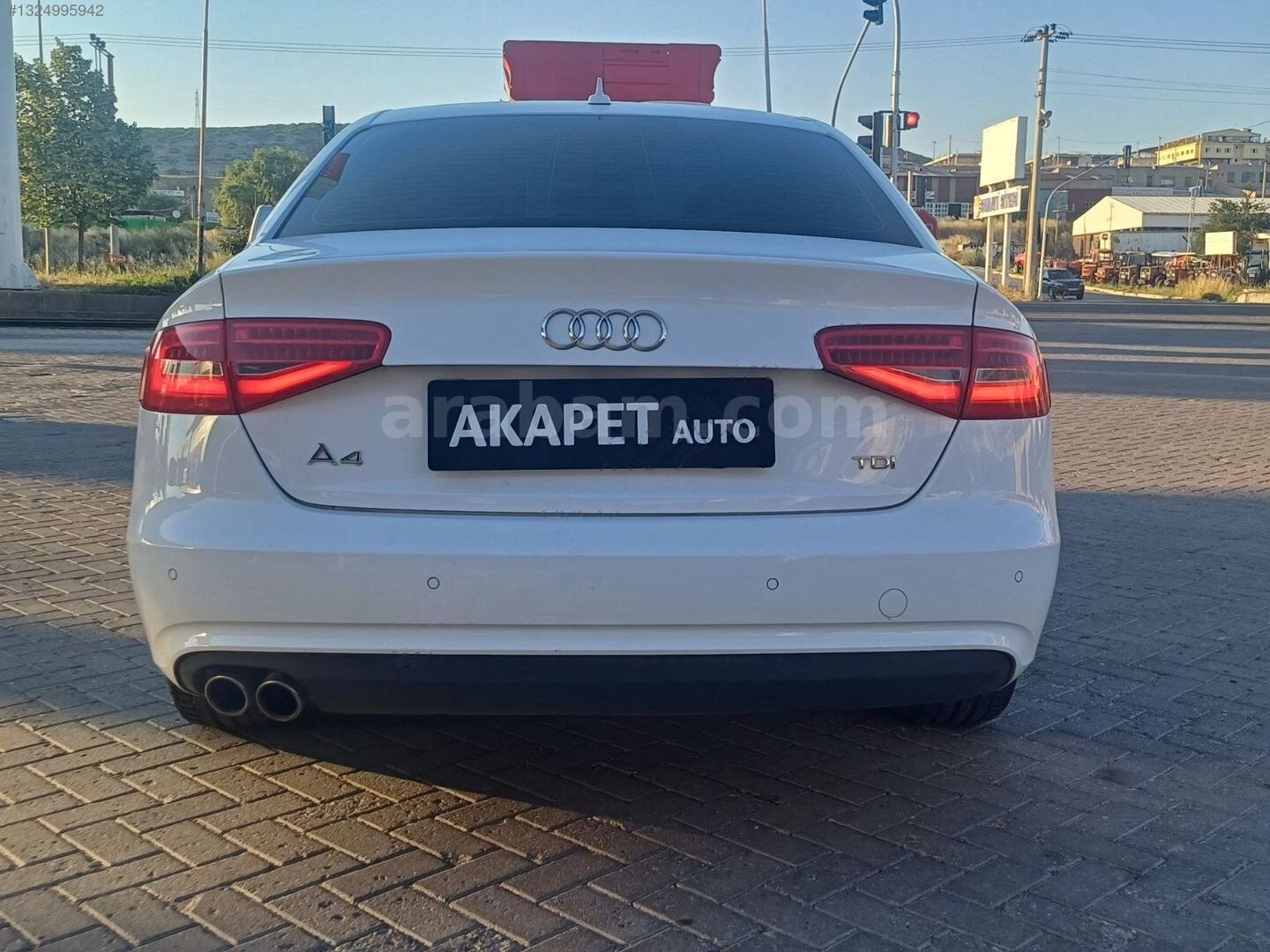 Galeriden Audi A4 Sedan 2.0 TDI 2014 Model Kütahya 176.000 km Beyaz 5