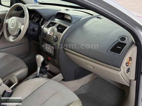 İLK EL HATASIZ MEGANE 1.6 PRİVİLEGE CAM TAVAN 121.000 KM
