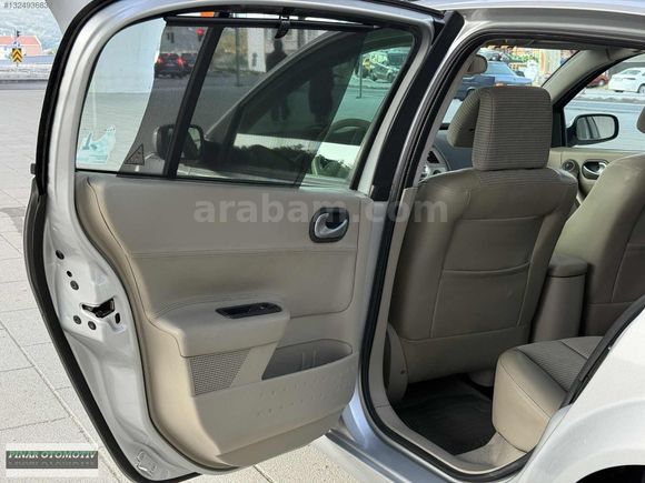 İLK EL HATASIZ MEGANE 1.6 PRİVİLEGE CAM TAVAN 121.000 KM