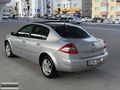 İLK EL HATASIZ MEGANE 1.6 PRİVİLEGE CAM TAVAN 121.000 KM