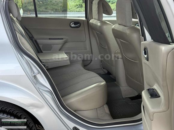 İLK EL HATASIZ MEGANE 1.6 PRİVİLEGE CAM TAVAN 121.000 KM