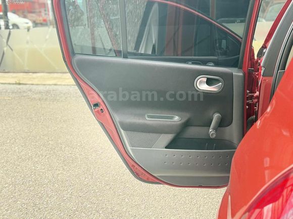 ARMES AUTO'DAN DEĞİŞENSİZ MEGANE