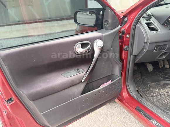 ARMES AUTO'DAN DEĞİŞENSİZ MEGANE