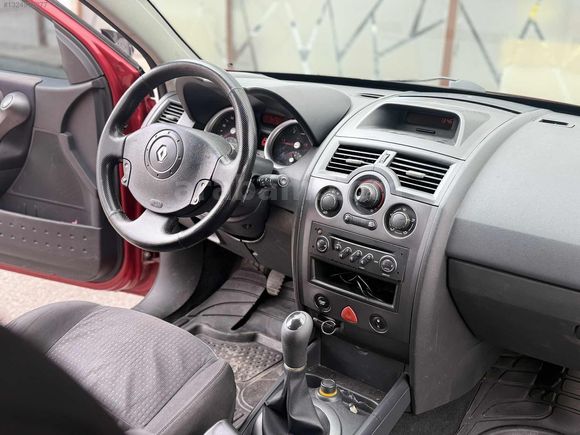 ARMES AUTO'DAN DEĞİŞENSİZ MEGANE
