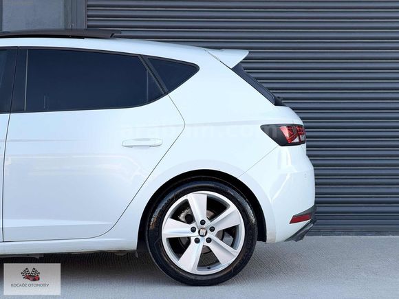 KOCAÖZ'DEN 2016 LEON 1.4 TSİ FR CAM TAVANLI 154 BİNDE