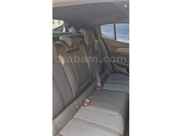 Sahibinden Peugeot 408 1.2 PureTech Allure 2025 Model 