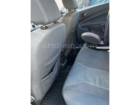 Sahibinden Ford Fiesta 1.4 Titanium 2009 Model 