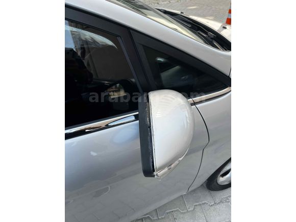 Sahibinden Ford Fiesta 1.4 Titanium 2009 Model 