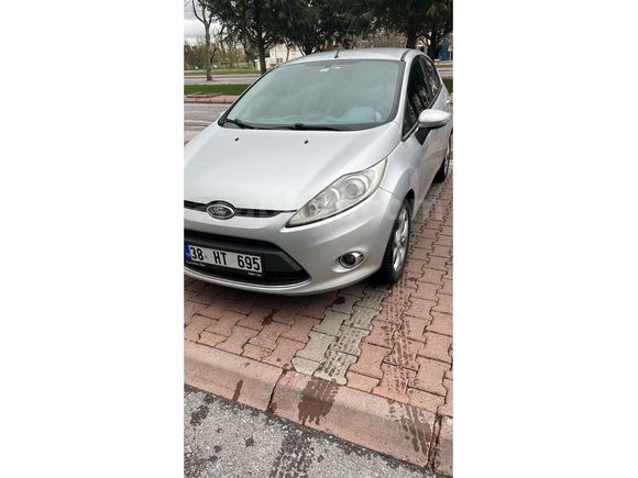 Sahibinden Ford Fiesta 1.4 Titanium 2009 Model 