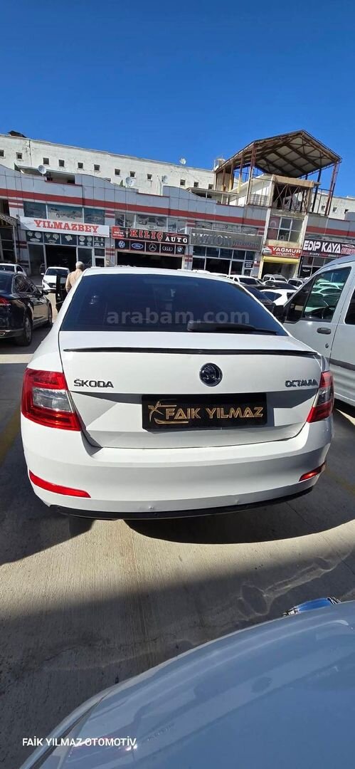 Galeriden Skoda Octavia 1.6 TDI Style CR 2015 Model Gaziantep 283.000 km Beyaz 4