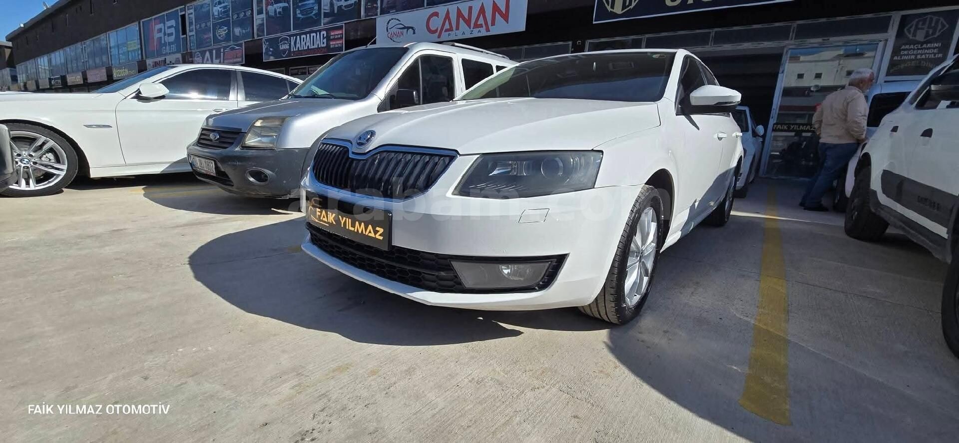 Galeriden Skoda Octavia 1.6 TDI Style CR 2015 Model Gaziantep 283.000 km Beyaz 2