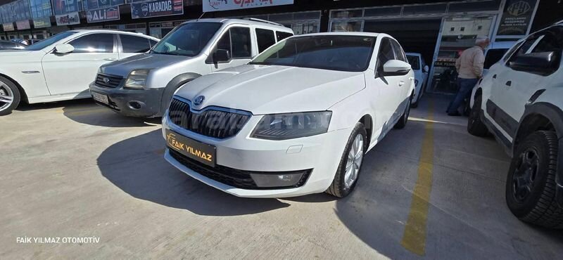 Galeriden Skoda Octavia 1.6 TDI Style CR 2015 Model Gaziantep 283.000 km Beyaz