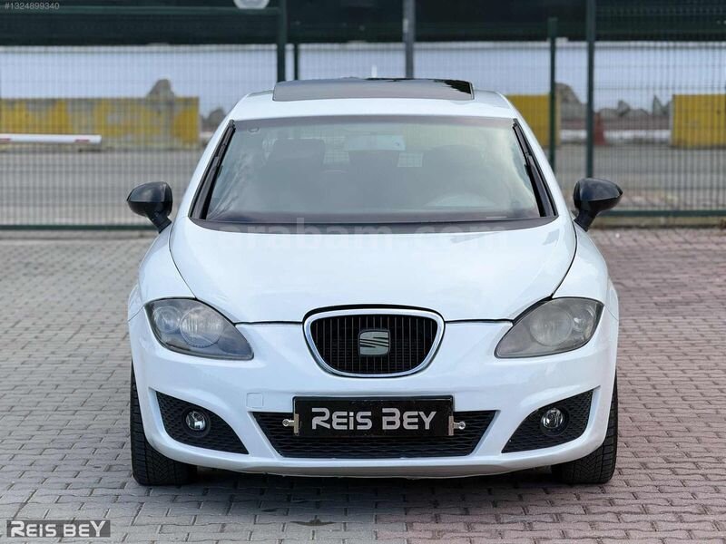 Galeriden Seat Leon 1.4 TSI Style 2011 Model Antalya 250.000 km Beyaz