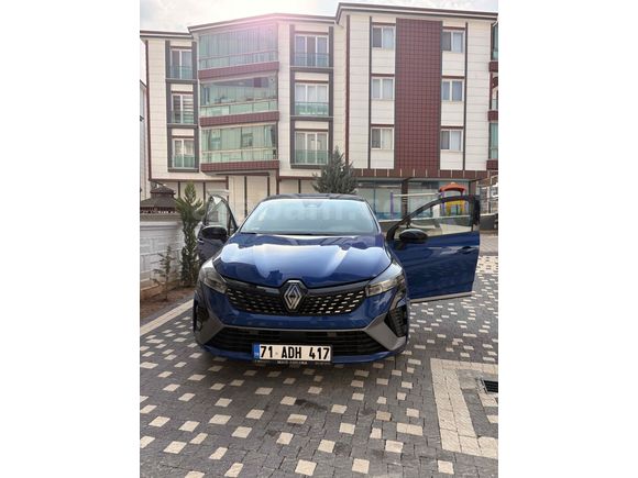 Sahibinden Renault Clio 1.0 TCe Techno Esprit Alpine 2023 Model 
