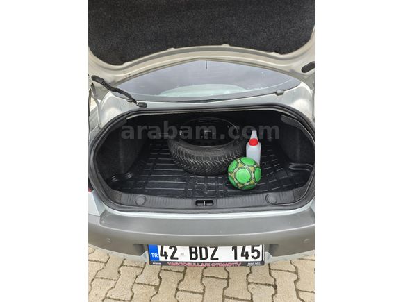 Askeri personelden  Renault Megane 1.6 Dynamique 2004 Model