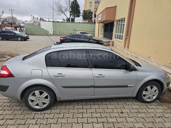 Askeri personelden  Renault Megane 1.6 Dynamique 2004 Model