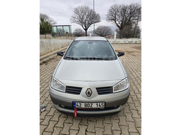 Askeri personelden  Renault Megane 1.6 Dynamique 2004 Model