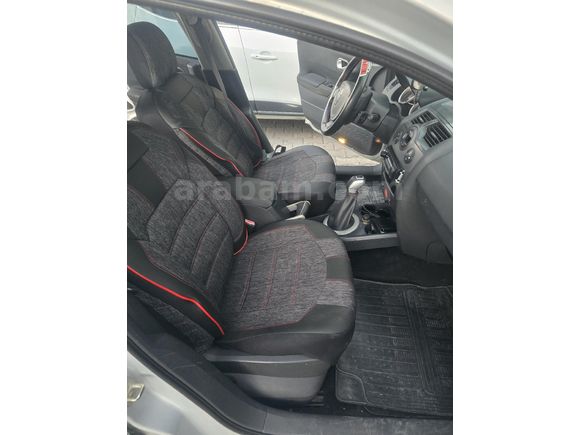 Askeri personelden  Renault Megane 1.6 Dynamique 2004 Model