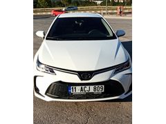 Sahibinden Toyota Corolla 1.5 Vision Plus 2025 Model  15.600 km Beyaz