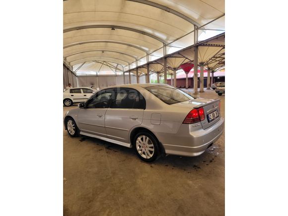 Sahibinden Honda Civic 1.6i vtec LS 2005 Model