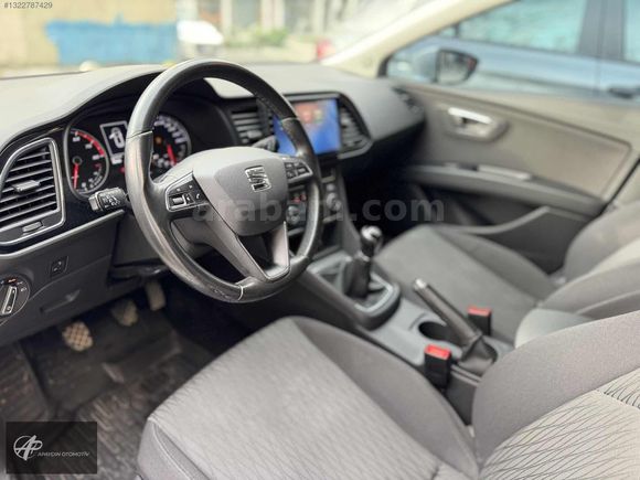 APAYDIN OTOMOTİV'den SEAT LEON 1.2TSİ STYLE BOYASIZ & GERİ GÖRÜŞ
