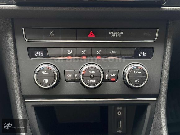 APAYDIN OTOMOTİV'den SEAT LEON 1.2TSİ STYLE BOYASIZ & GERİ GÖRÜŞ