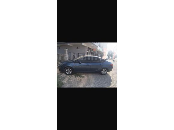 Sahibinden Opel Astra 1.6 Edition 2017 Model  97.000 km Lacivert