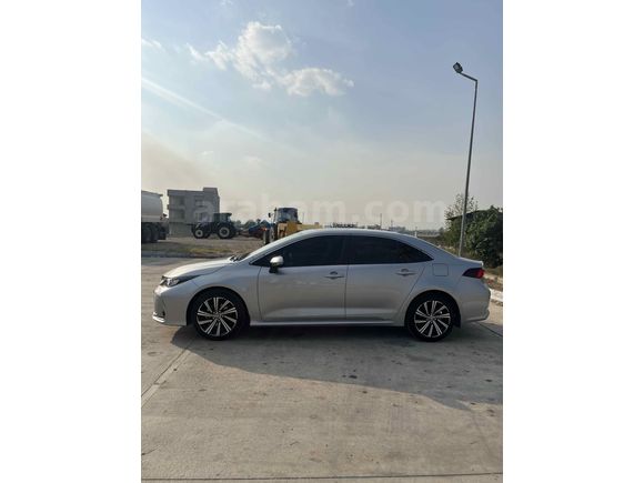 Sahibinden Toyota Corolla 1.5 Flame X-Pack 2022 Model 